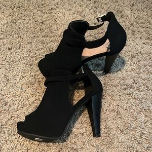 Windsor heels open toe size 7 1/2 used twice